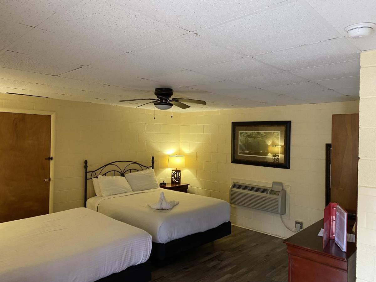 Ji11, Queen Guest Room At The Joplin Inn At The Entrance To Mountain Harbor Resort Hotel Room Mount Ida Eksteriør billede